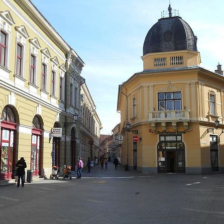 Apartament Akos Apartman Eger Zewnętrze zdjęcie