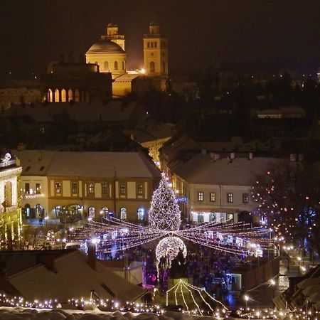 Apartament Akos Apartman Eger Zewnętrze zdjęcie