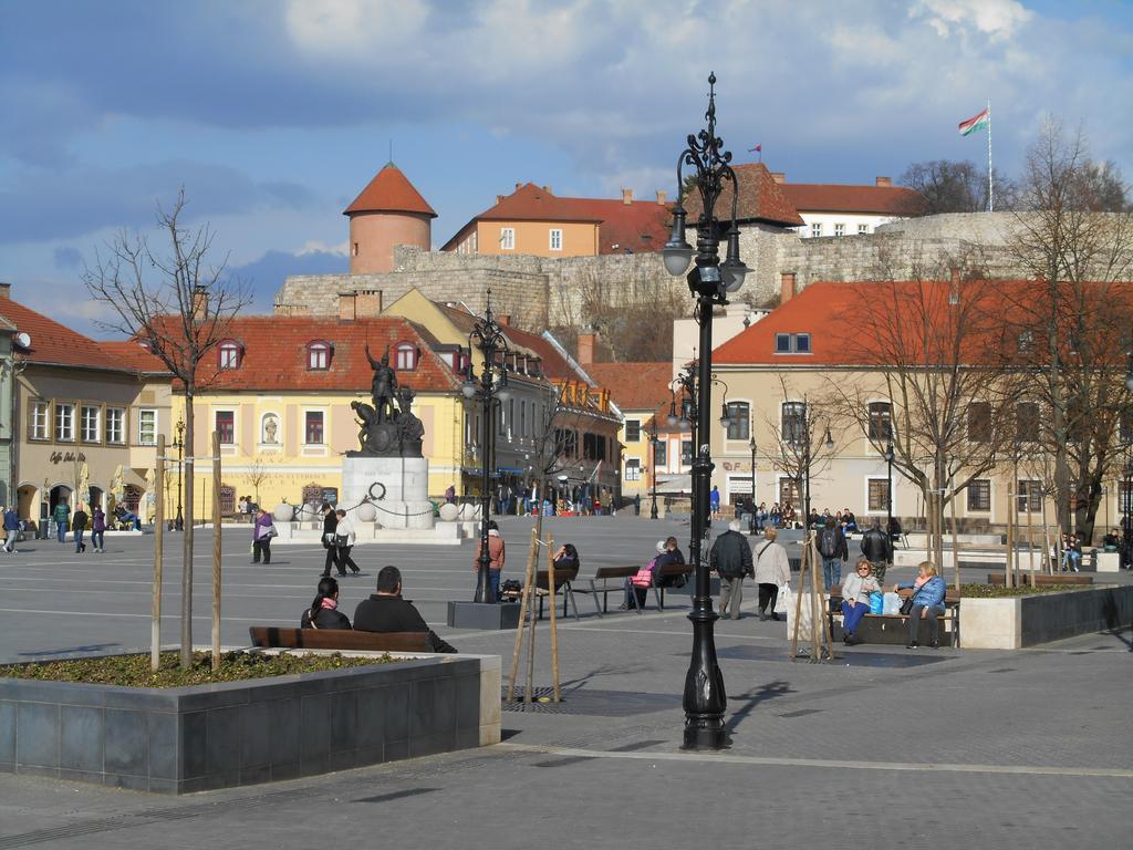 Apartament Akos Apartman Eger Zewnętrze zdjęcie