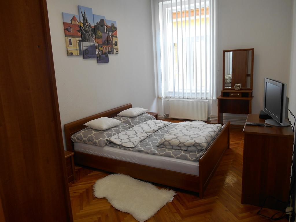 Apartament Akos Apartman Eger Zewnętrze zdjęcie