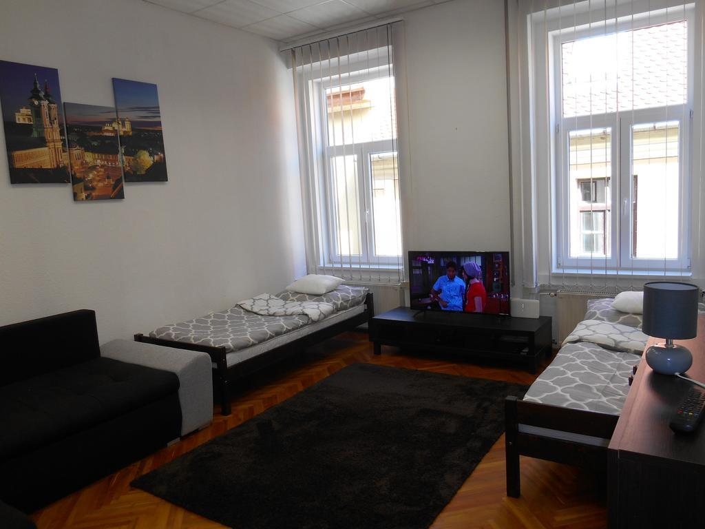 Apartament Akos Apartman Eger Zewnętrze zdjęcie