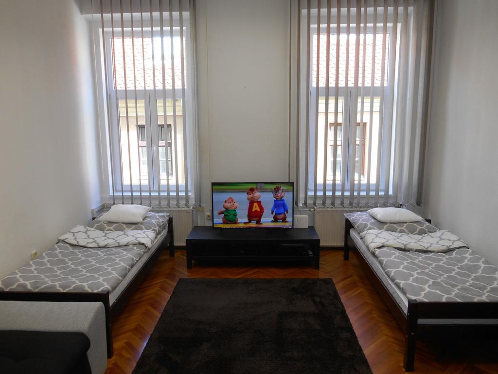 Apartament Akos Apartman Eger Zewnętrze zdjęcie