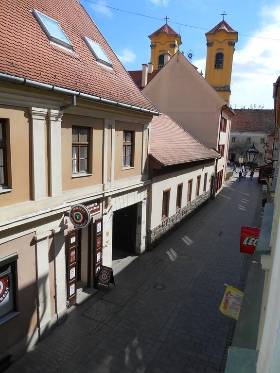 Apartament Akos Apartman Eger Zewnętrze zdjęcie