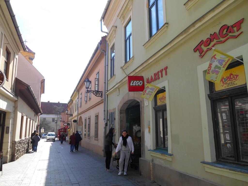Apartament Akos Apartman Eger Zewnętrze zdjęcie